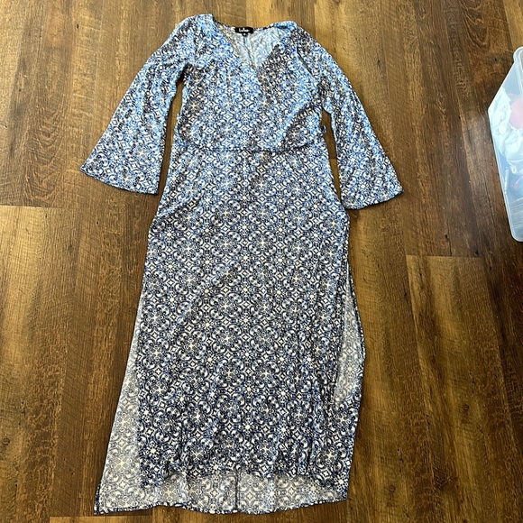 Lulu's Maxi Dress - Picture 1 of 8